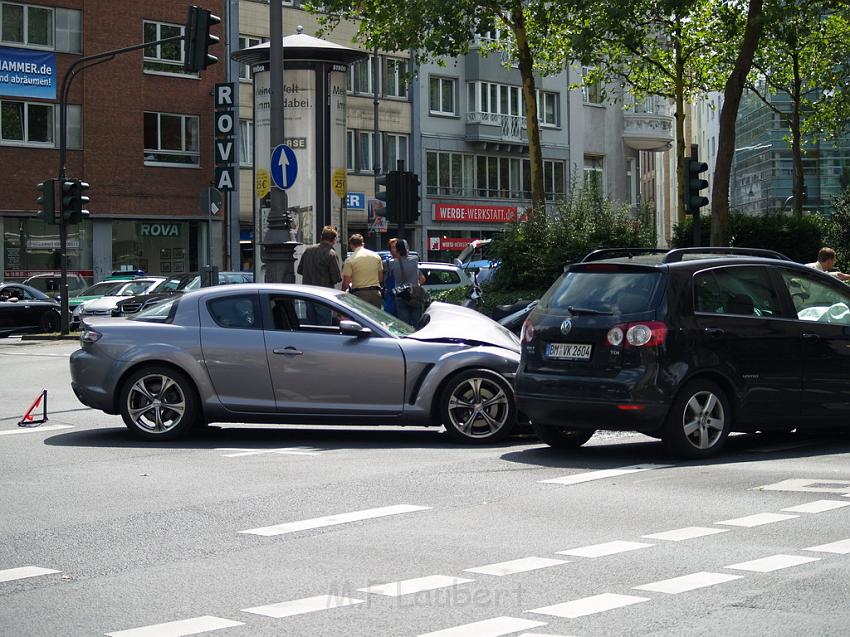 VU Koeln Hansaring Am Kuempchenshof P76.JPG